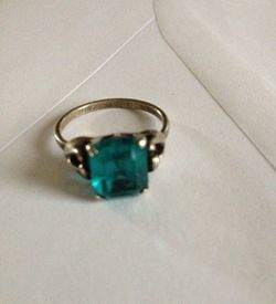 Vintage SARAH COVENTRY Sara Cov Ring