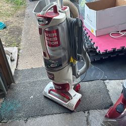 SHARK Vacuum!!