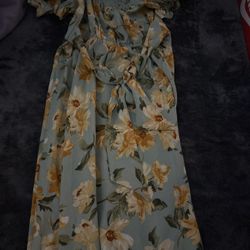 Size Small Long Sunflower Dress $10 Only Pick Up On Elcajon 