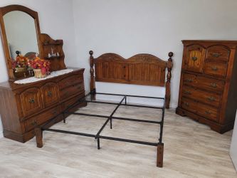 Three piece Queen Brownwood, Bedroom Set
