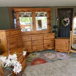 Gorgeous Bedroom Set 