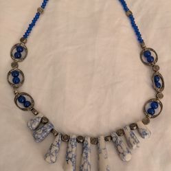 Blue Necklace With Leaf Clasp