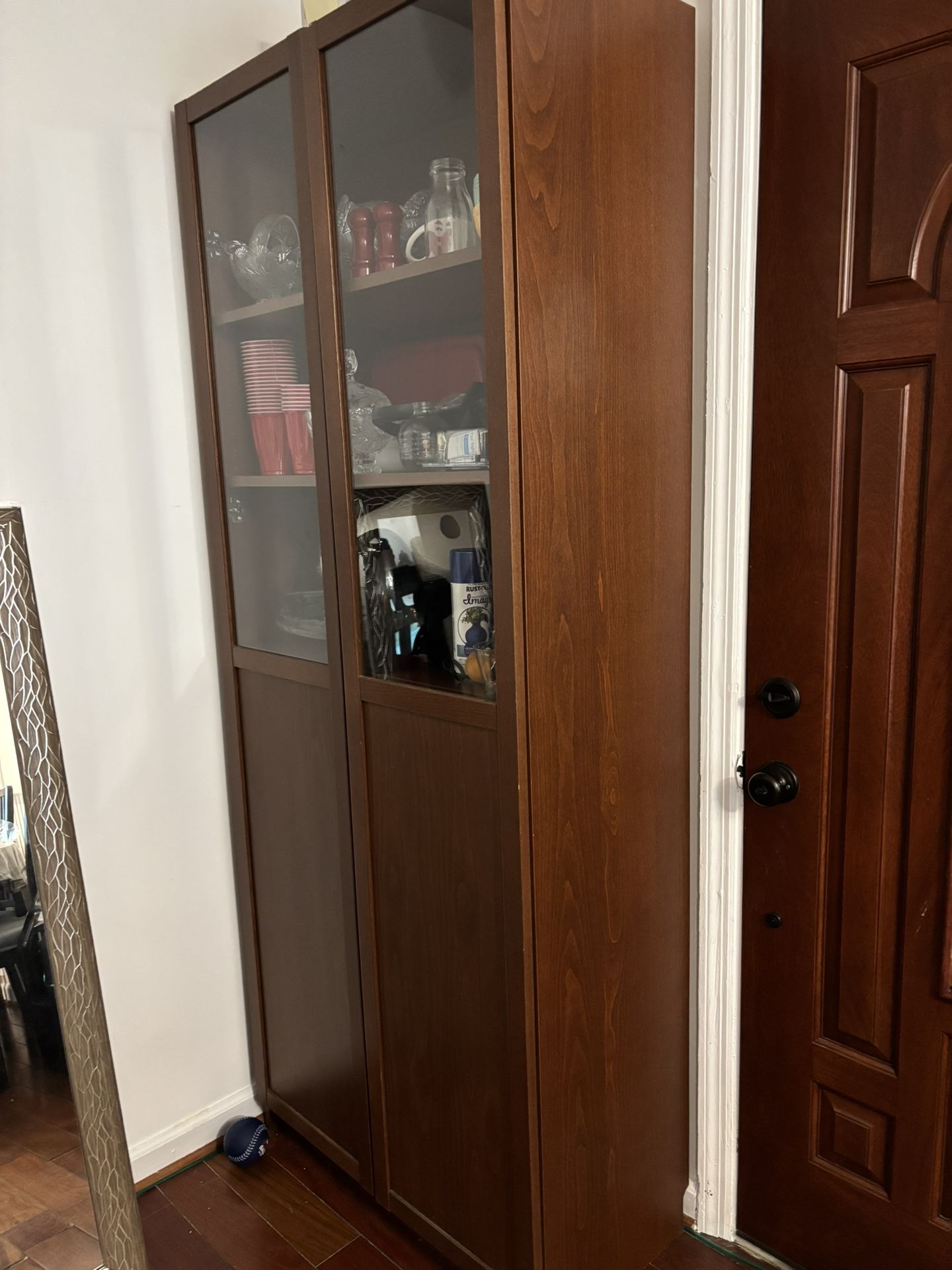 Furniture/ Cabinets