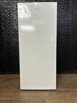 HISENSE STAND UP FREEZER/REFRIGERATOR w/WARRANTY! R3407A