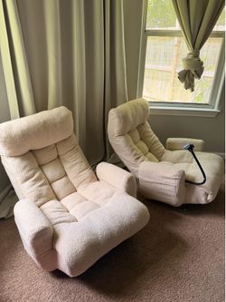 Rotating lounge chairs