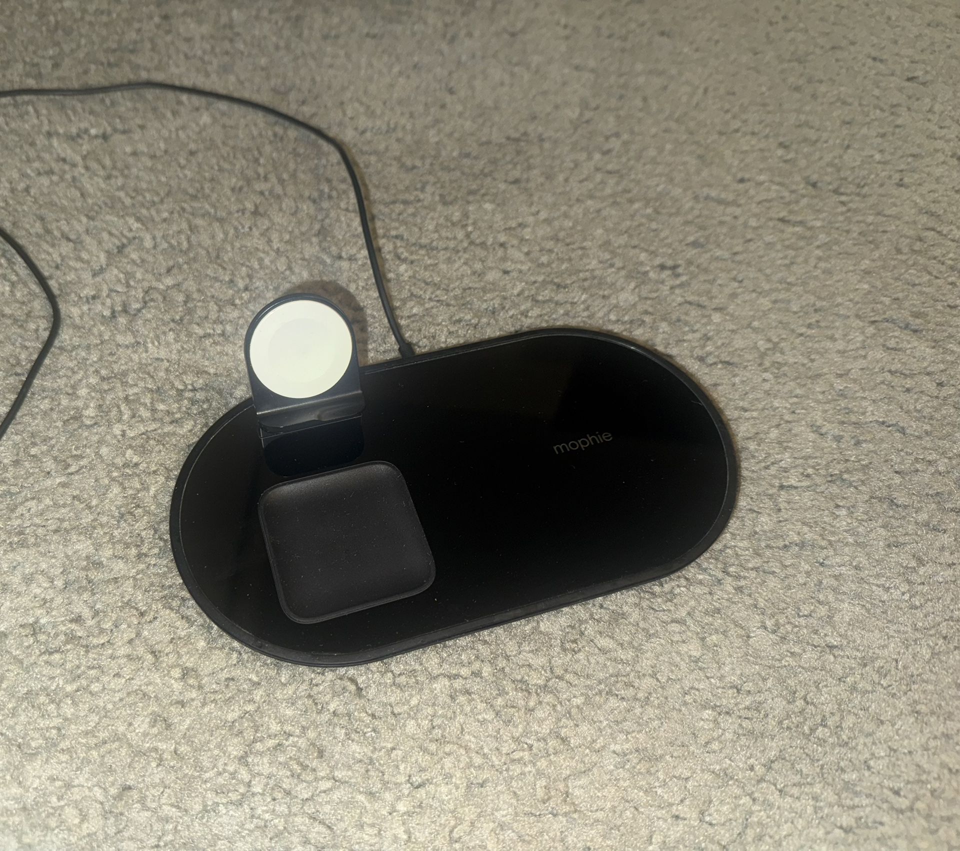 Brand New Mophie Wireless Charger For iPhone/apple Watch And Air Pods