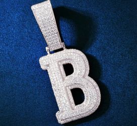 B pendant