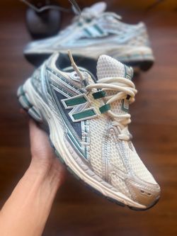 New Balance 1906R