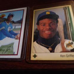 2 Ken Griffey Jr Rookie Cards