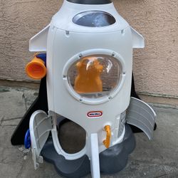 Pretending Space Rocket 