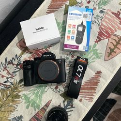 Sony A7RII Body + Accessories 