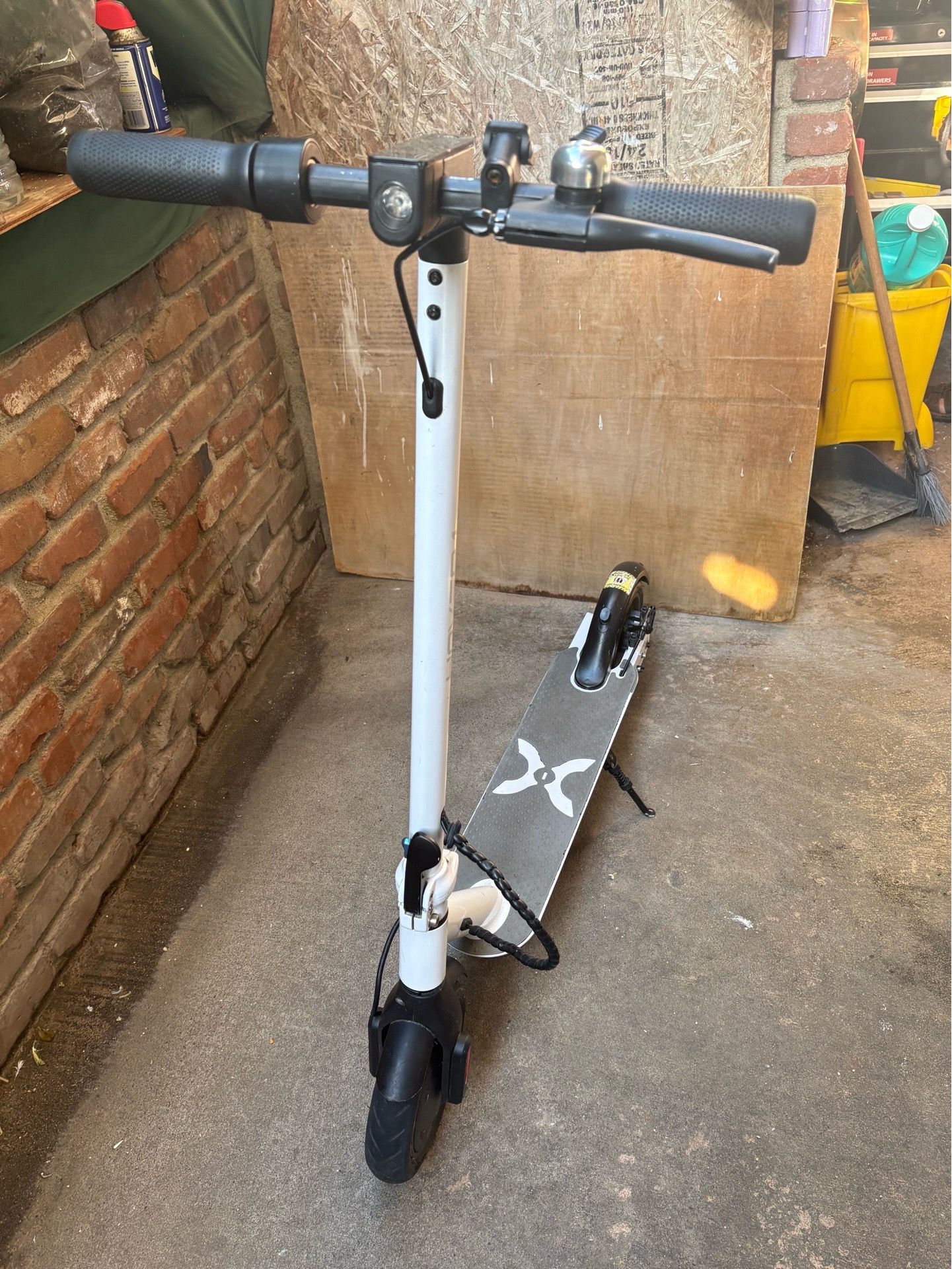 Electric scooter