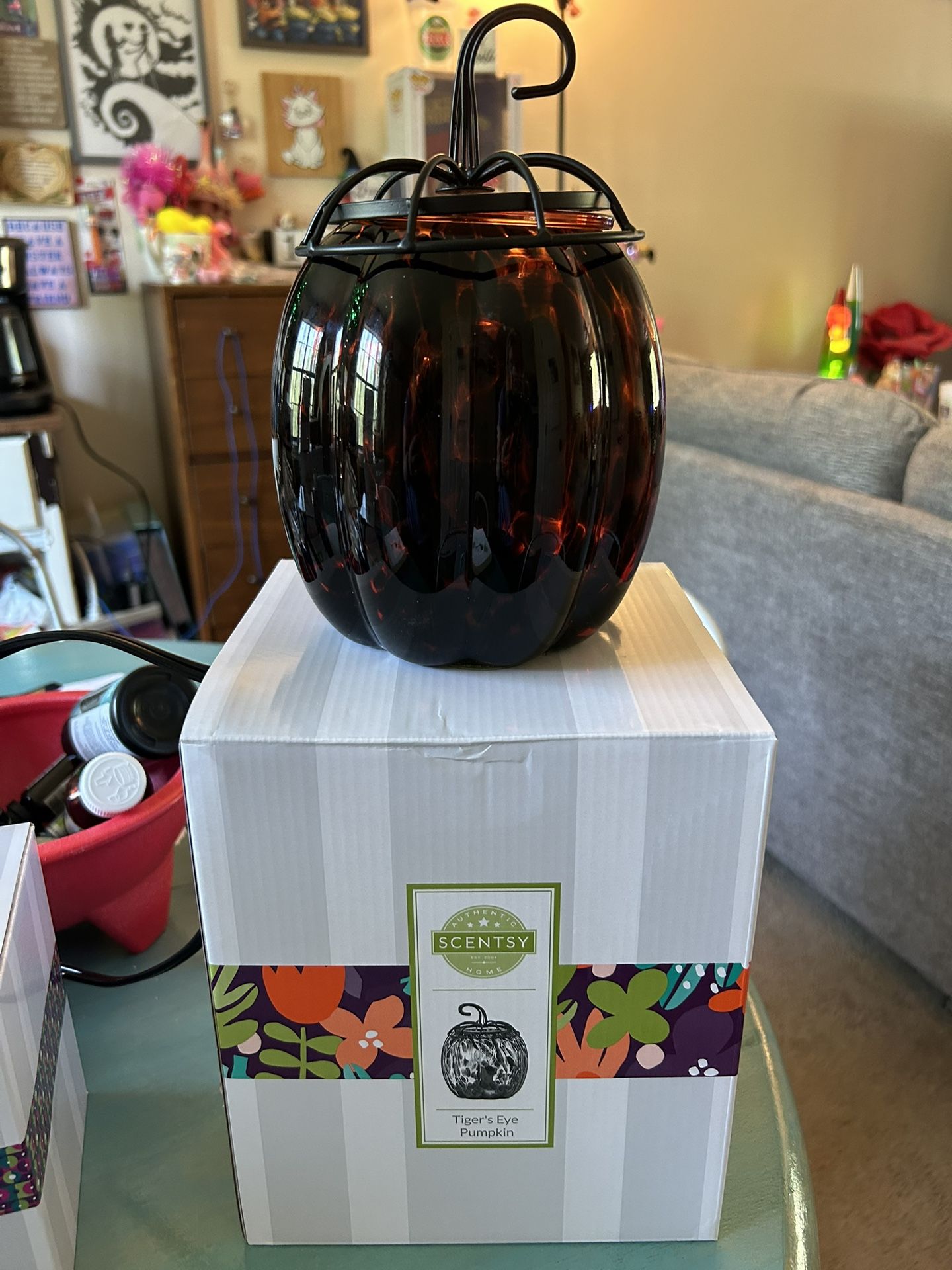 New Scentsy Warmer