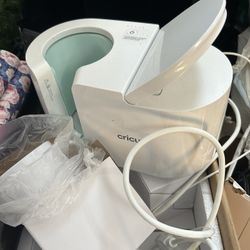 CRICUT MUG MAKER
