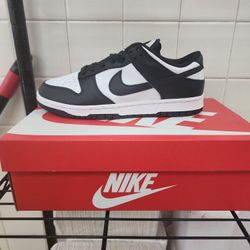 BRAND NEW NIKE DUNKS