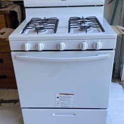 Amana White Gas Stovetop, Oven And Broiler
