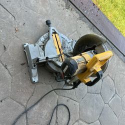 DEWALT DW703 Heavy Duty 10-Inch Compound Miter saw