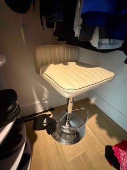 Cream Leather Bar Stool with Chrome Base