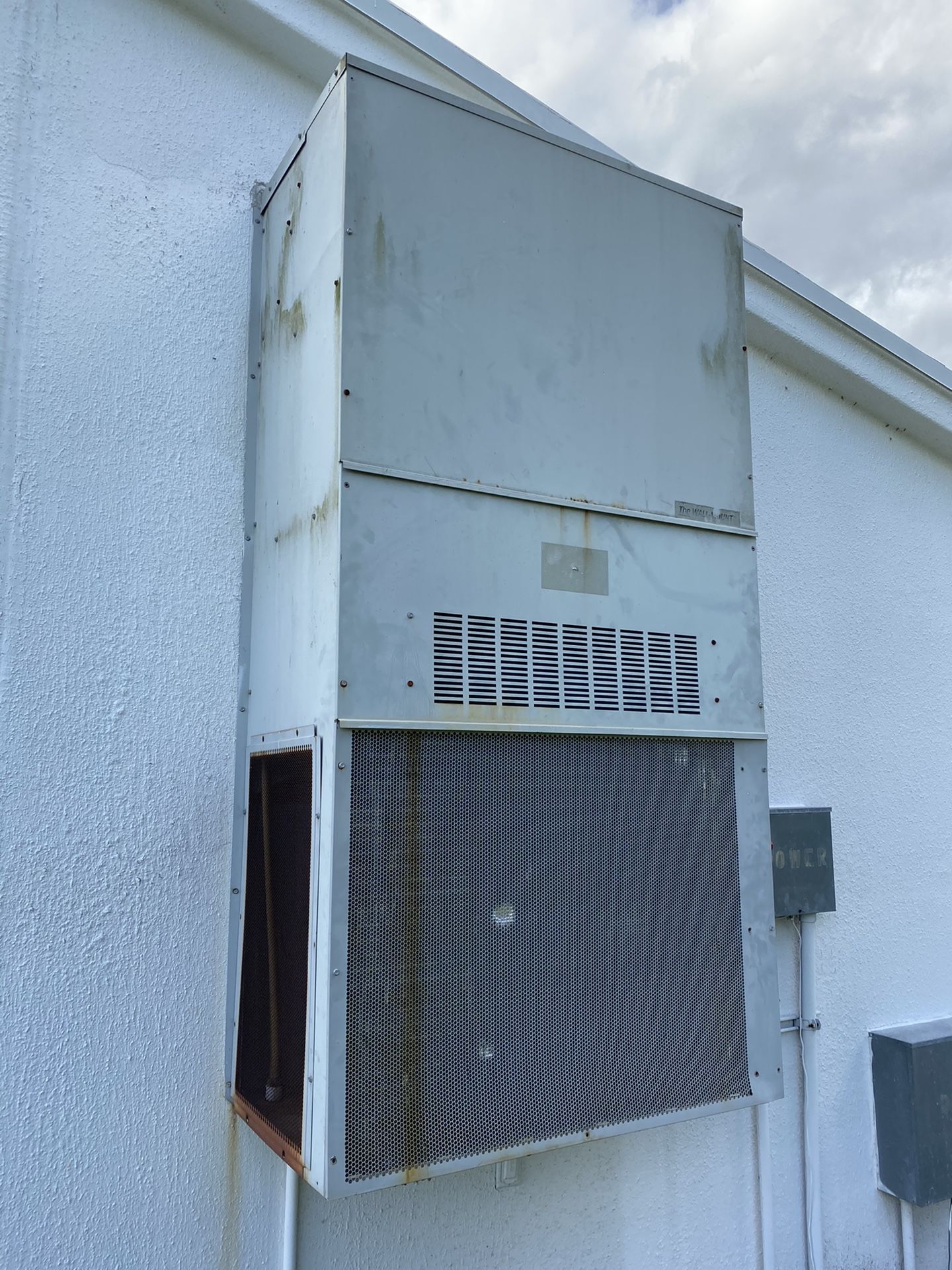 4800 Btu Bard UNIT used Wall Mount for Sale in Miami, FL - OfferUp