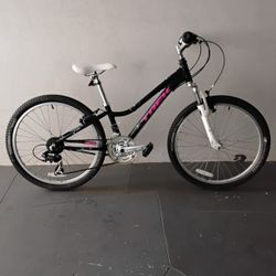BICYCLE TREK 21 SPEED SIZE 24 BRAND 