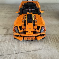 LEGO Technic Chevrolet Corvette.