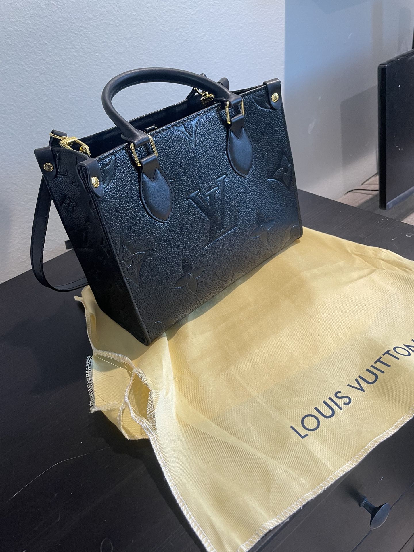 Louis Vuitton On The Go Pm