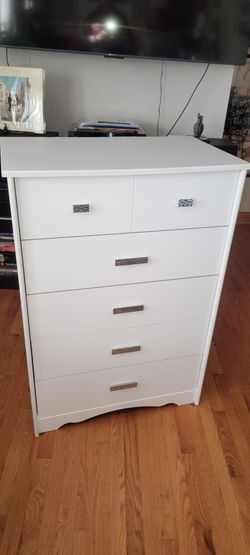 South Shore 5 Drawer Dresser