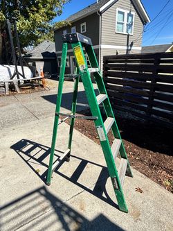 6’ fiberglass ladder heavy duty