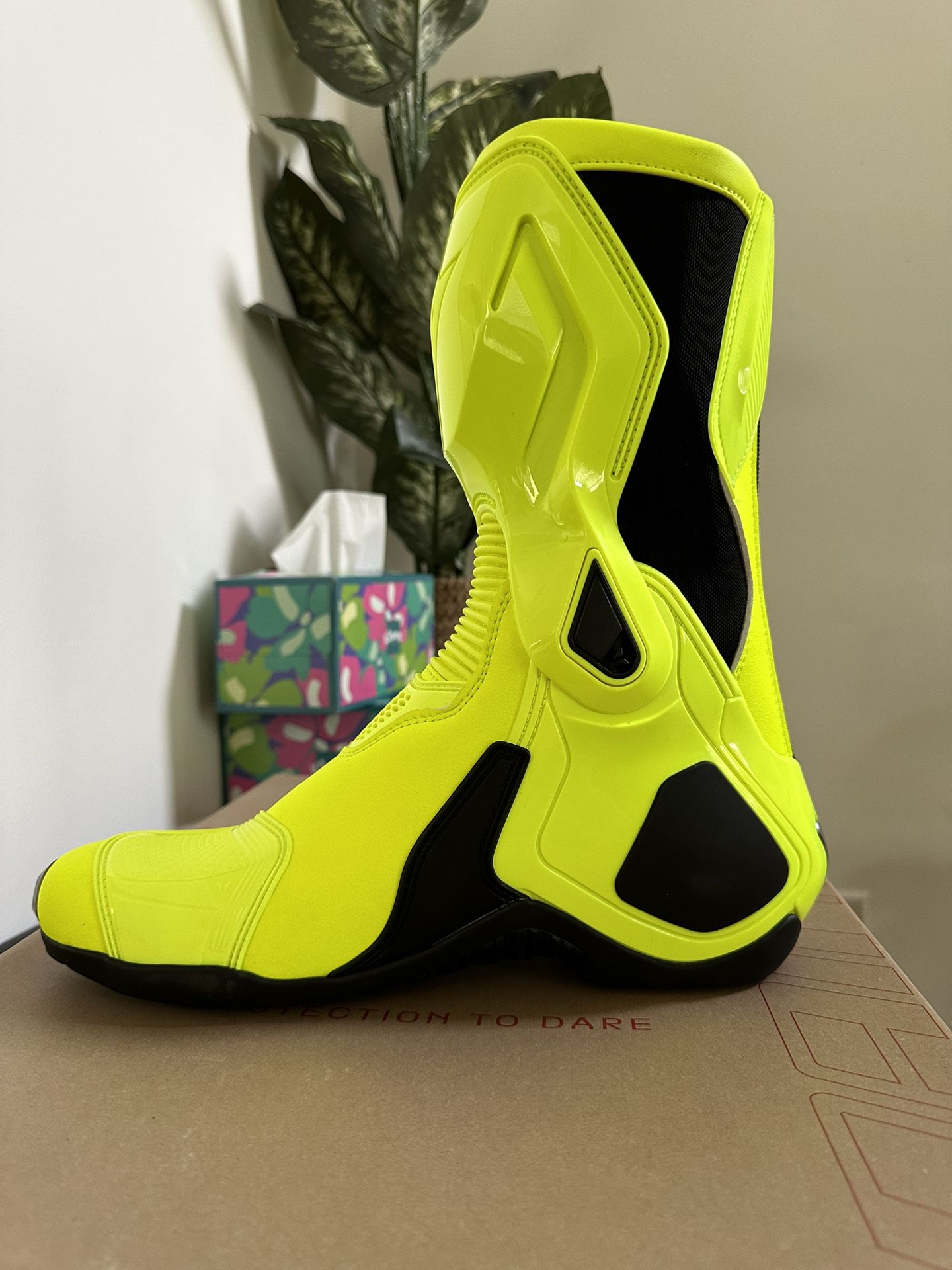 Dainese Torque 3 Boot Fluorescent Yellow 40EU