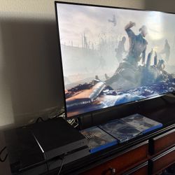 PlayStation 4 Bundle — Controller + 3 Games 