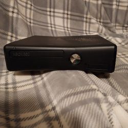 XBox 360 S 250GB