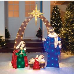☀️#3703 Set of 4 Light-up LED Nativity Scene, with 110 LED Lights