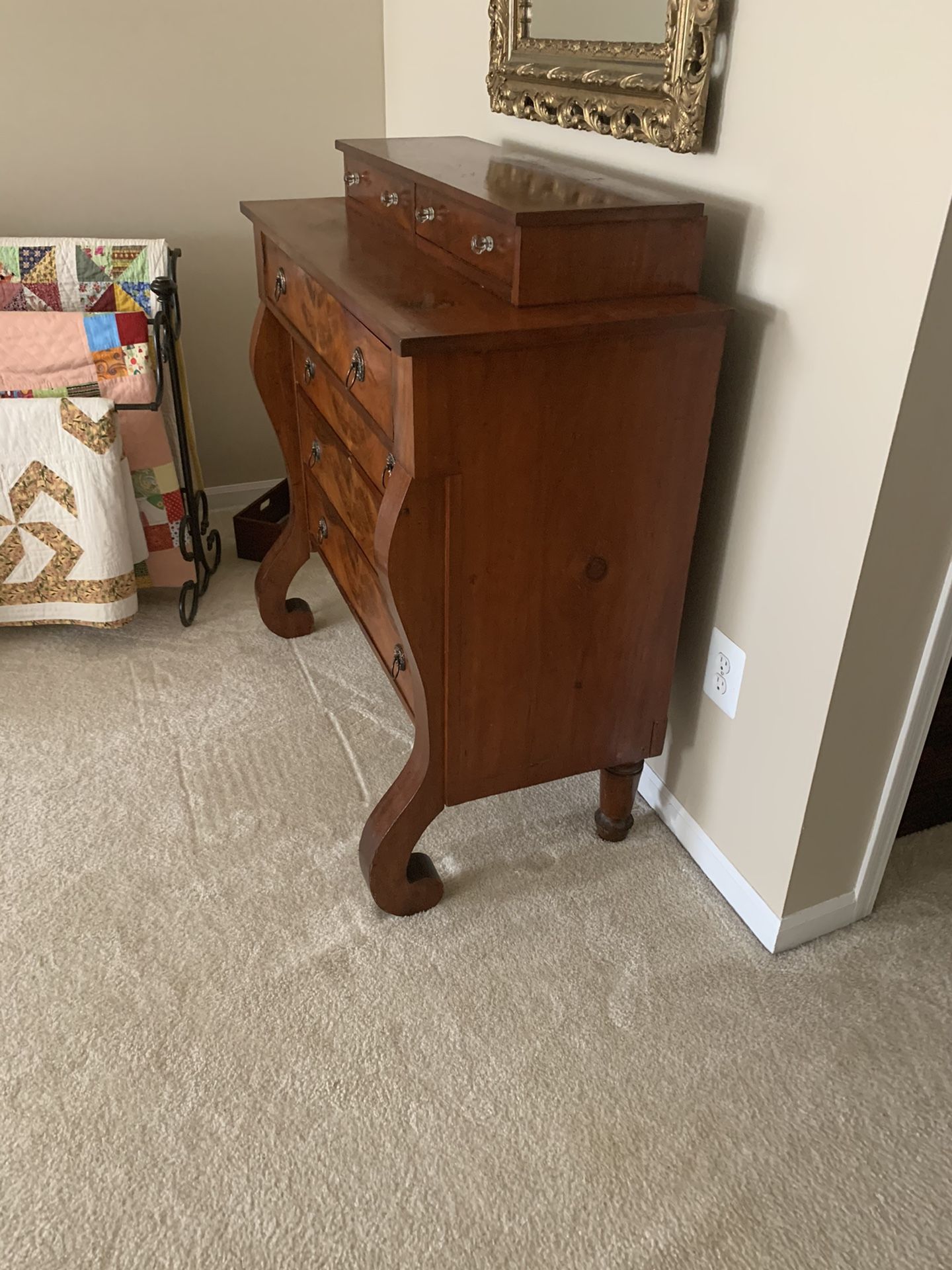 ANTIQUE DRESSER