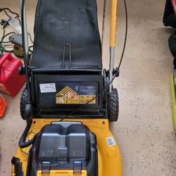  DEWALT LAWNMOWER 