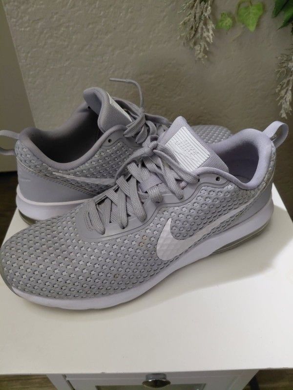 Men Nike Shoes