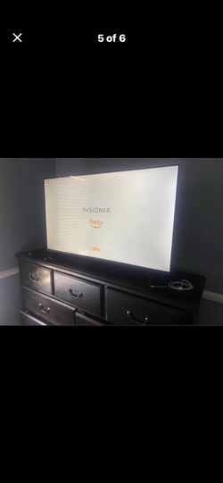 insignia 55”fire smart tv like new