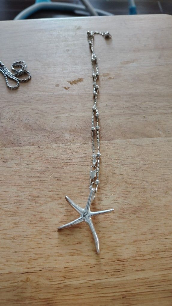 Beautiful Sterling Silver Starfish Necklace
