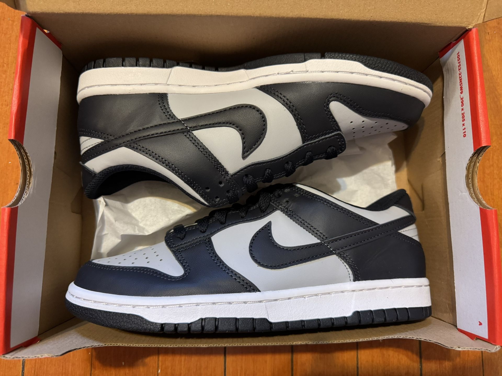 Nike Dunk Low Georgetown size 7y New