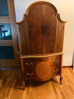 Antique 1920s Burl Walnut Armoire / Chifferobe – Art Deco, Locking Doors