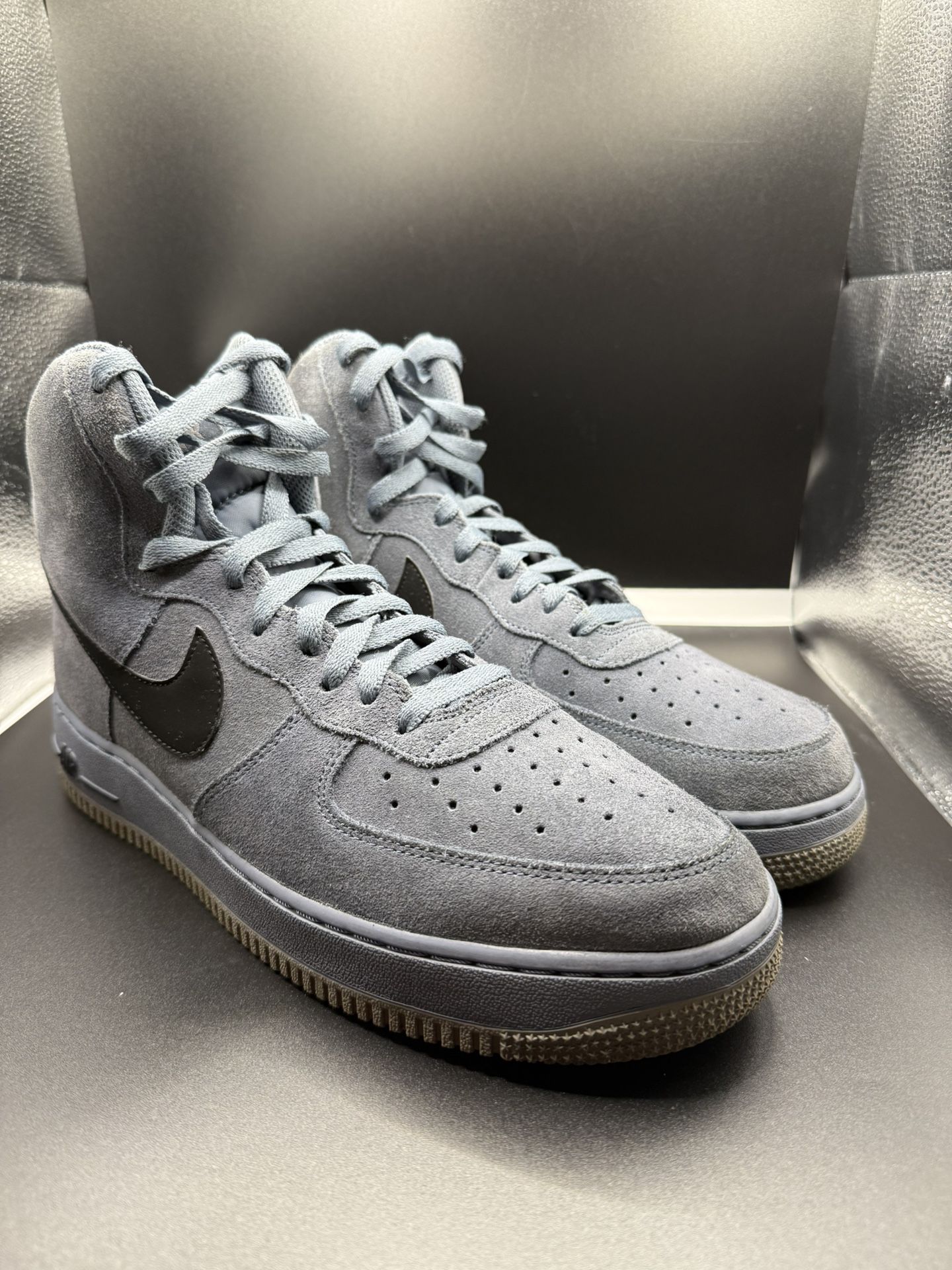 Size 10 - Nike Air Force 1 '07 High Dust