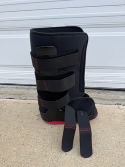 XcelTrax  brace boot size L