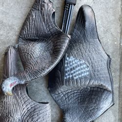 Foam Decoys  One Tom  Two Hens With Stakes 