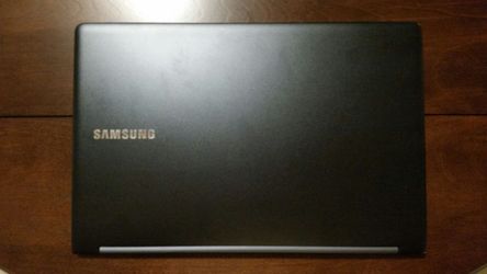 Samsung Ultrabook Laptop 15" i7 8gb Ram- 256gb ssd