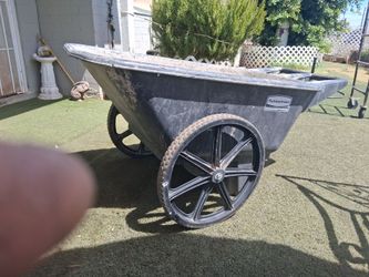 Rubbermaid garbage cart $70