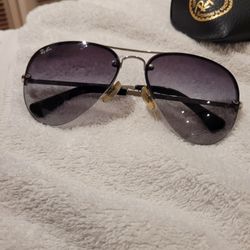 Ray-Ban RB3449 Aviator Sunglasses, featuring a lightweight, semi-rimless design 