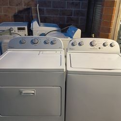 Whirlpool. Washer And Dryer Electric 