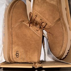 Ugg Neumel Boots 6y/6m/7.5w Brand New