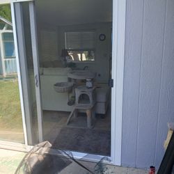 Window Screen.Reed Description Please. 