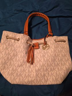 Michael Kors MK Signature Tote Bag