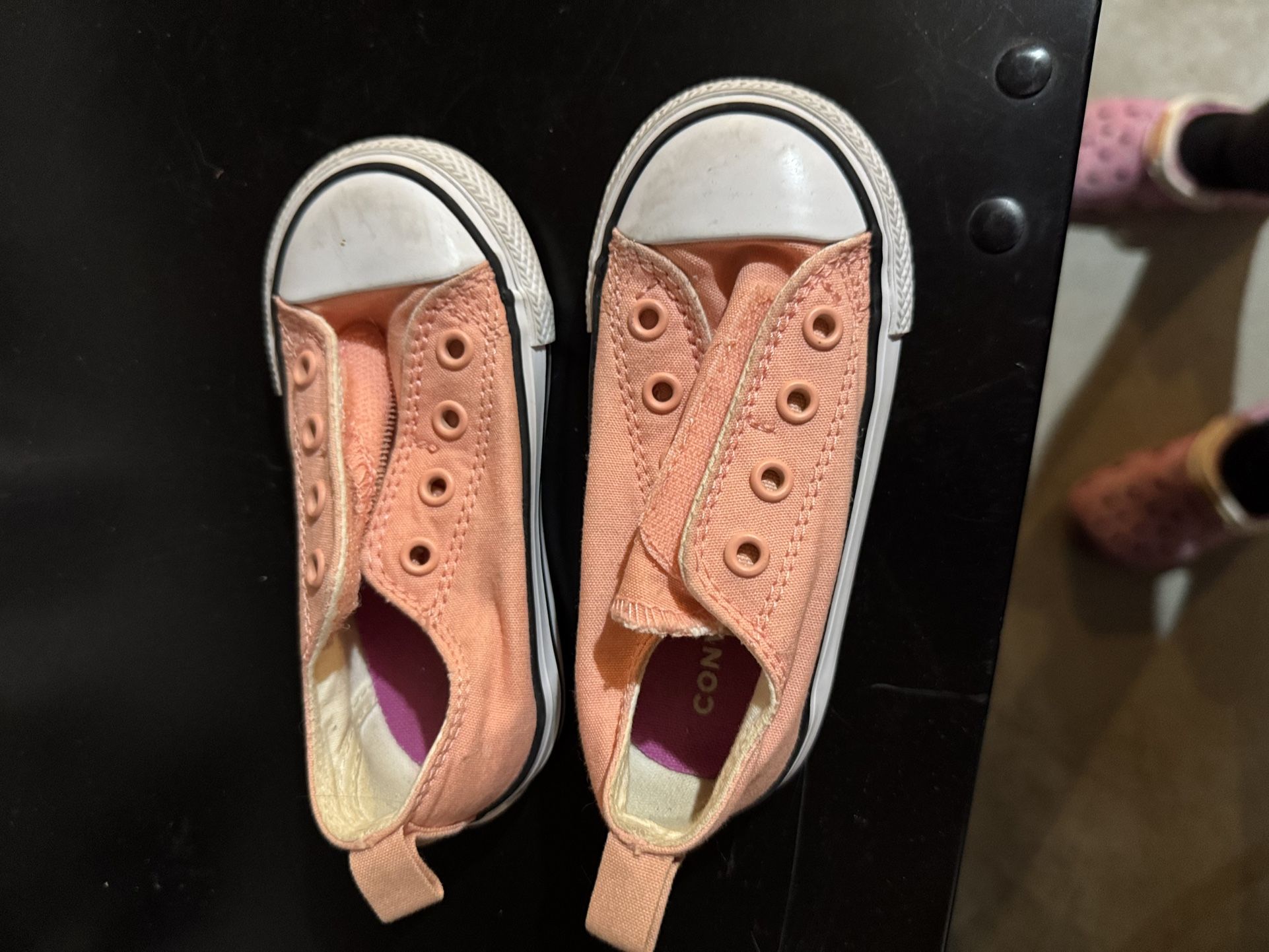 Converse Toddler Sneakers Size 7 Peach